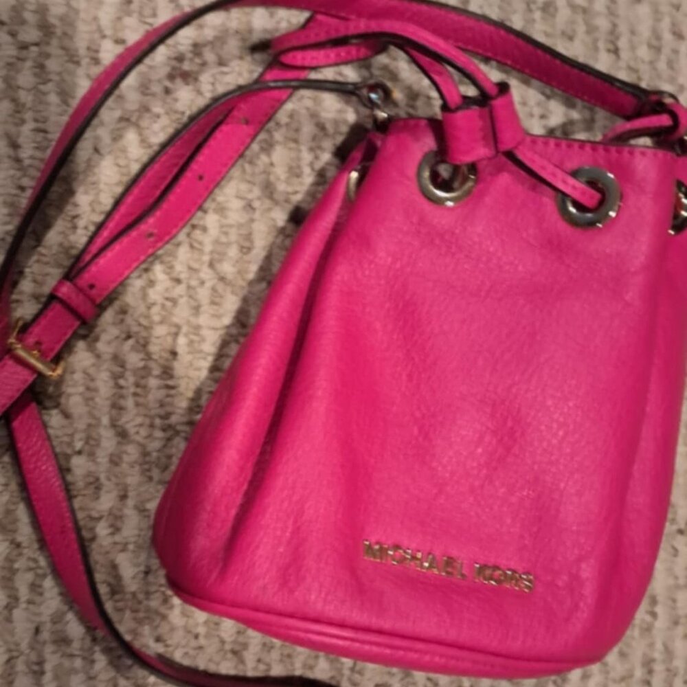 Michael Kors Mini Bucket Bag